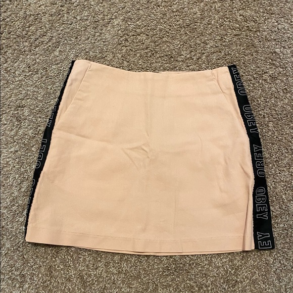 OBEY Noa Side Tape Mini Skirt NWOT Size XS - Picture 5 of 8